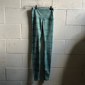 lululemon athletica Pants - Lululemon green & black hi waist leggings sz 4 lululemon athletica Pants - Lululemon green & black hi waist leggings sz 4